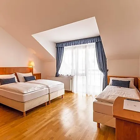 Club Am Kreischberg Hotell 3*